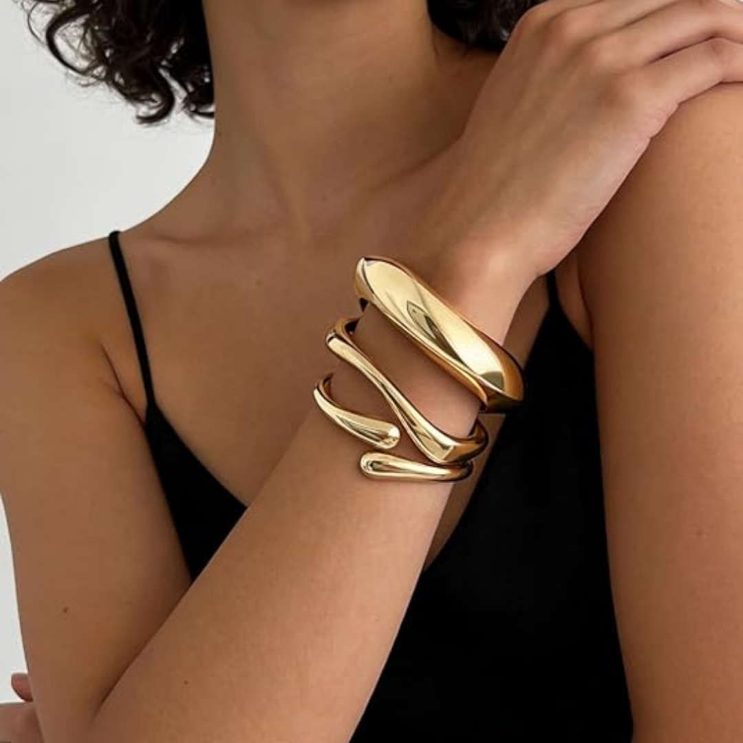 Filippa – Eleganta guldarmband med modern organisk form